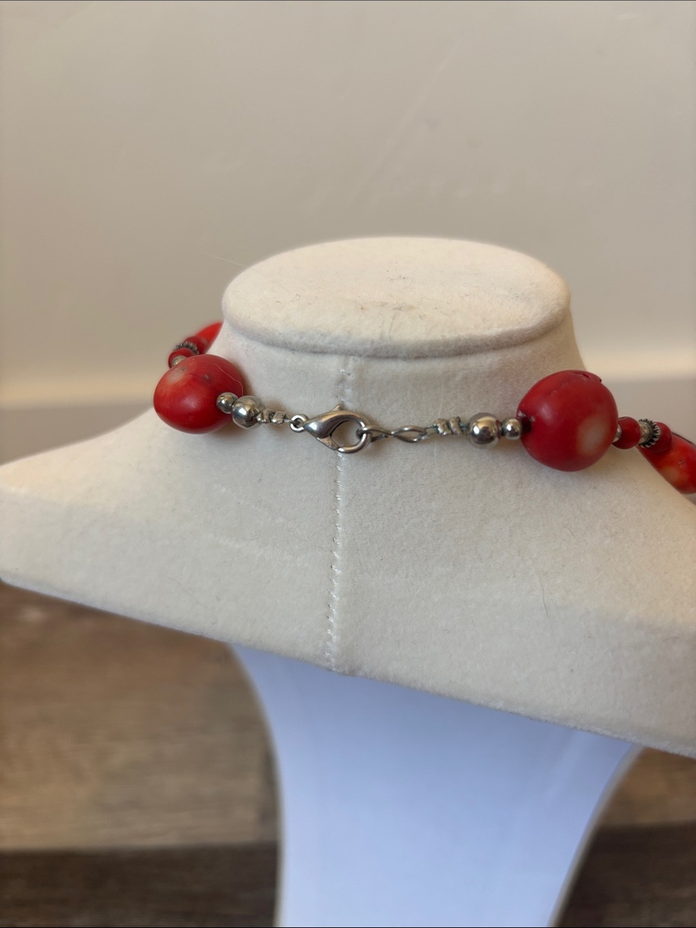 3/$10💕 Vintage Red Bead Necklace with Silver Accents - Picture 4 of 4